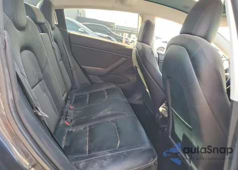 2019 Tesla Model 3 из США, поврежденный, VIN 5YJ3E1EB5KF386871